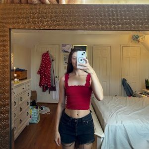 Hollister - xs - red ruched crop top
